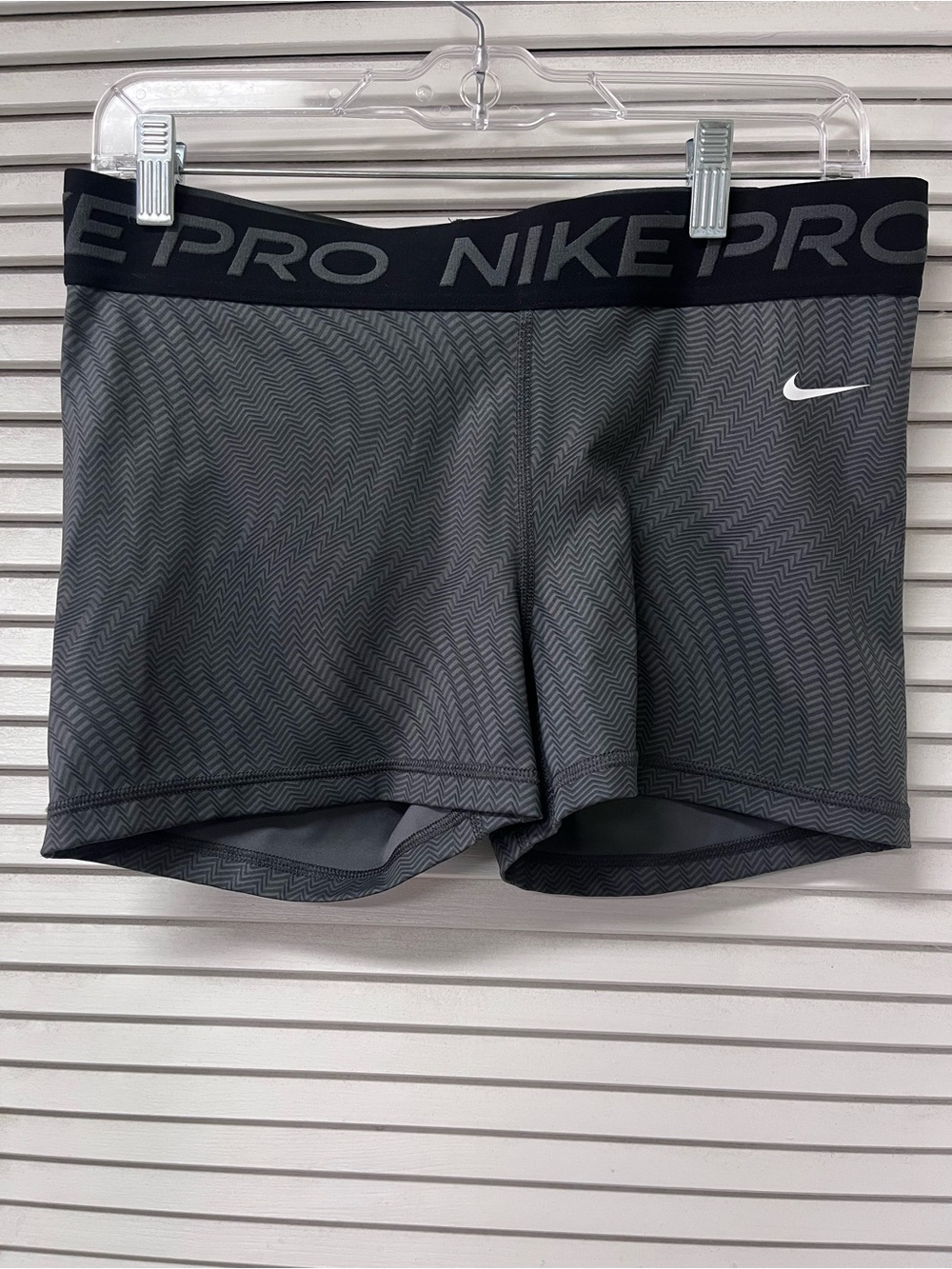 Nike Pro Women's Gray Performance large Compression Shorts